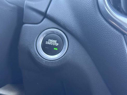 Used 2022 Chevrolet Equinox LT FWD image 26