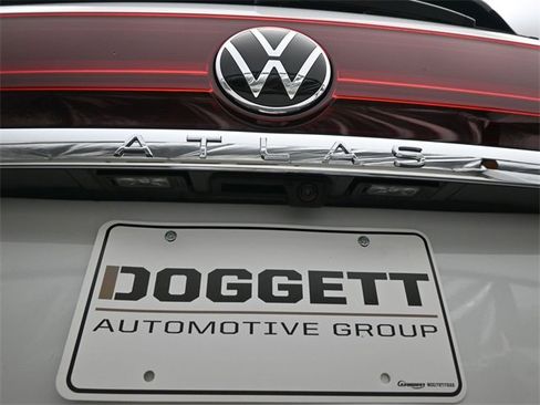 New 2026 Volkswagen Atlas SE image 25