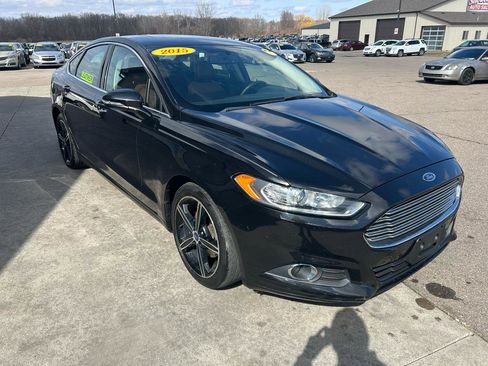 Used 2015 Ford Fusion SE w/ Equipment Group 202A image 3