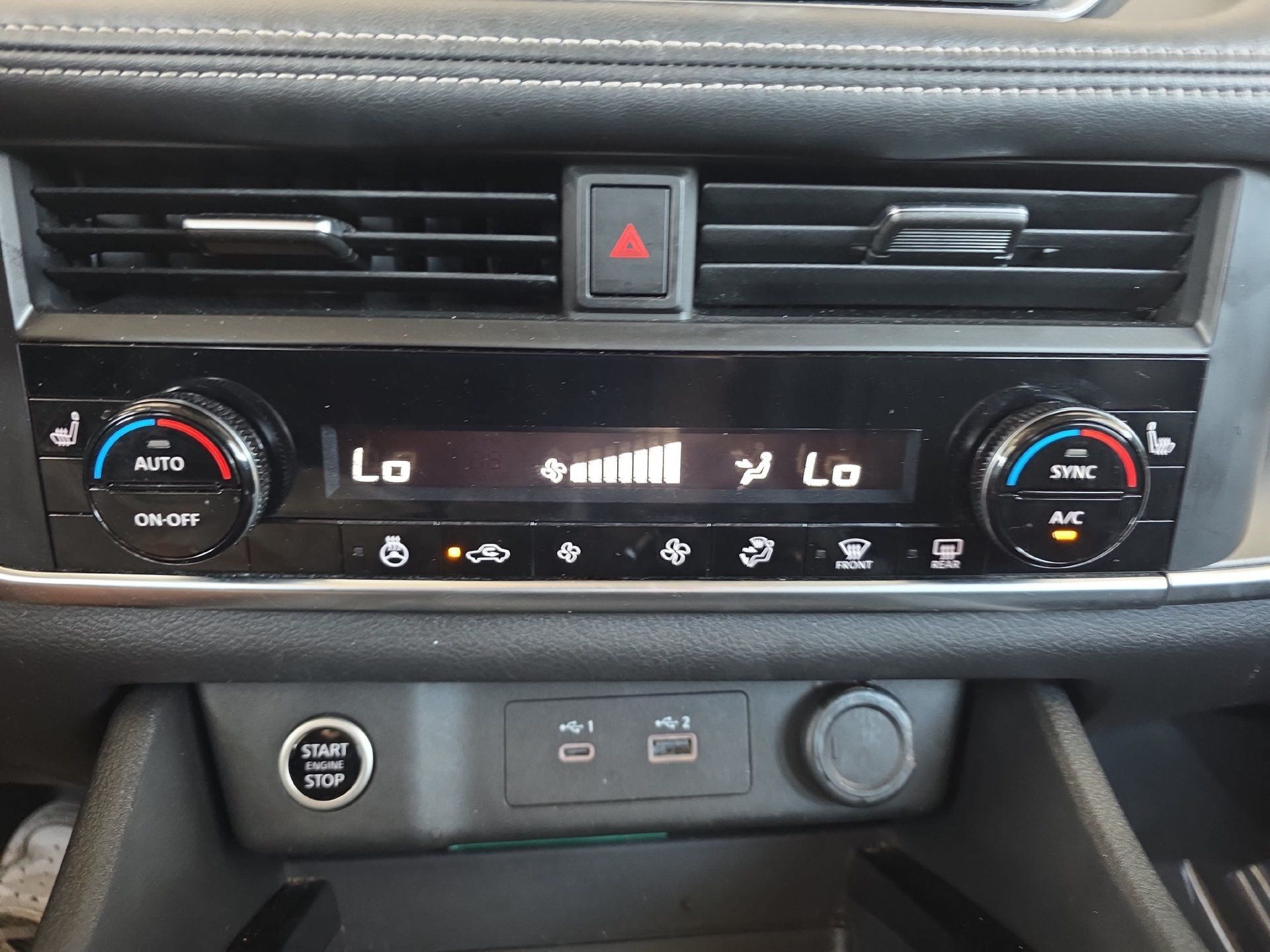 Used 2023 Nissan Rogue SV w/ SV Premium B Package FWD image 24