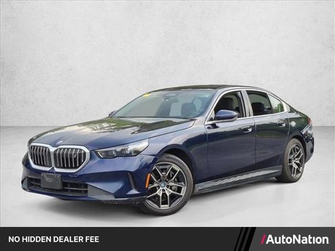 Used 2024 BMW i5 eDrive40i w/ Convenience Package RWD image 1