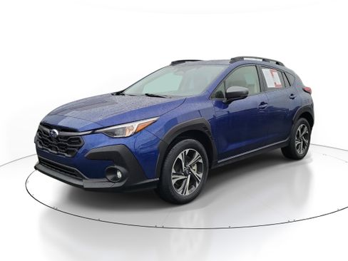 Used 2024 Subaru Crosstrek 2.0i Premium image 2