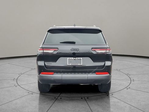 Certified 2025 Jeep Grand Cherokee L Laredo AWD/4WD image 11