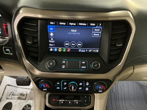 Used 2022 GMC Acadia Denali w/ Denali Technology Package image 19