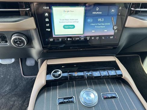 New 2025 Lincoln Navigator L Black Label image 32