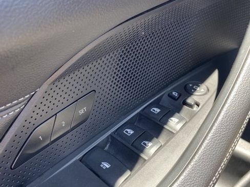 Used 2023 BMW 430i xDrive Convertible w/ Convenience Package image 22