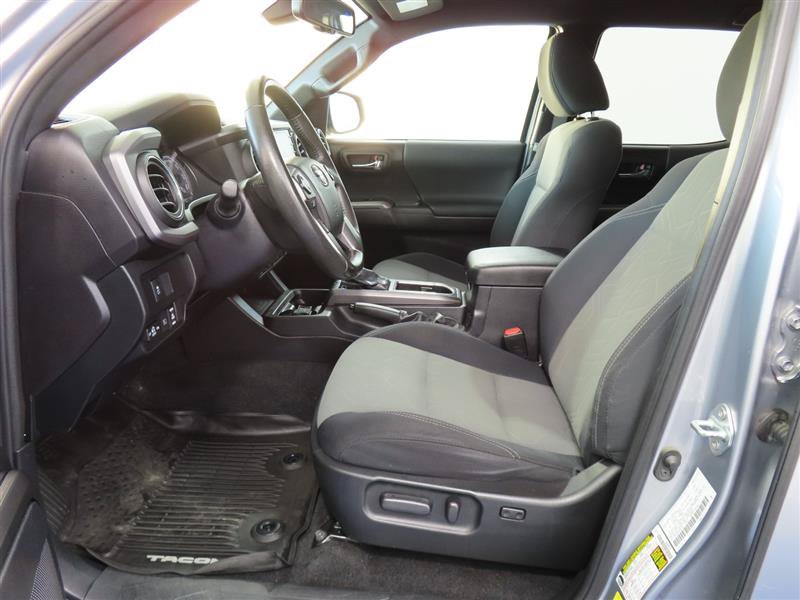 Used 2021 Toyota Tacoma TRD Sport AWD/4WD image 12