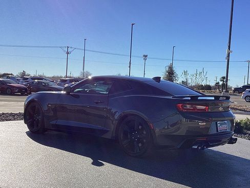 Used 2018 Chevrolet Camaro SS image 7