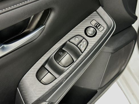 Used 2025 Nissan Sentra SV FWD image 15