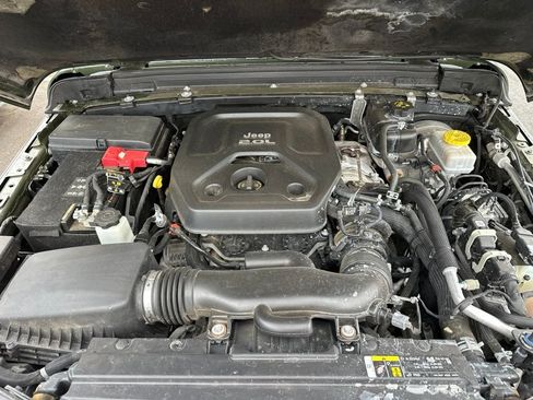 Used 2020 Jeep Wrangler Sport AWD/4WD image 4