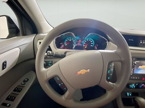 Used 2016 Chevrolet Traverse LS FWD image 38