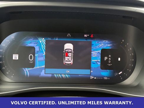 Certified 2025 Volvo XC40 B5 Plus AWD/4WD image 18
