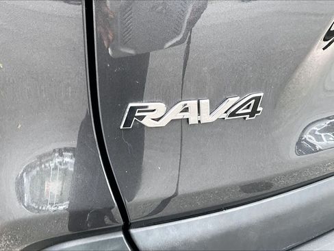 Used 2024 Toyota RAV4 LE FWD image 30