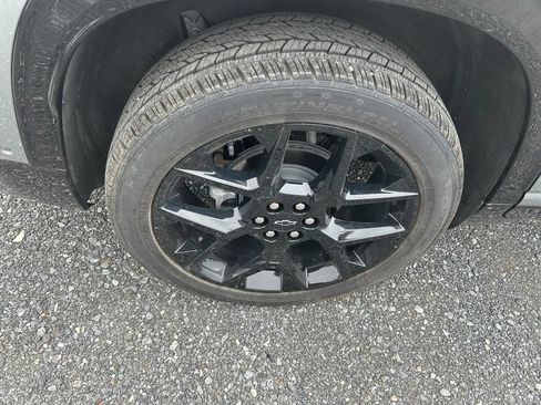 Used 2024 Chevrolet Traverse RS AWD/4WD image 11