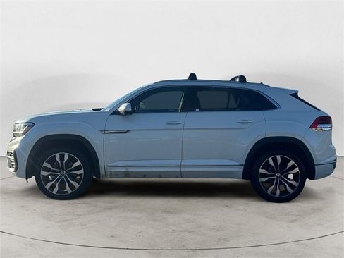 Used 2022 Volkswagen Atlas Cross Sport SEL Premium R-Line image 2