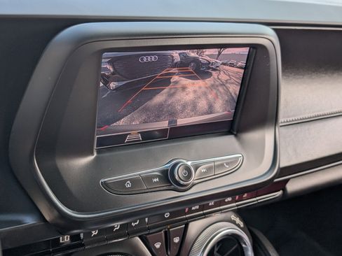 Used 2021 Chevrolet Camaro LT image 22