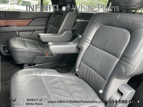 Used 2023 Lincoln Navigator L Reserve AWD/4WD image 7