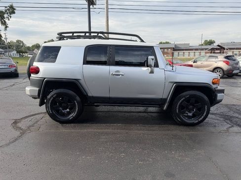 Used 2007 Toyota FJ Cruiser 4WD w/ Upgrade Pkg 2 image 6
