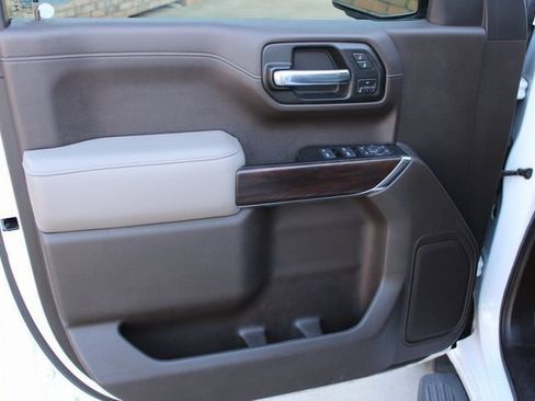 Used 2019 GMC Sierra 1500 SLT w/ SLT Premium Package image 19