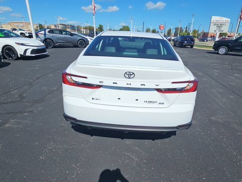 Certified 2026 Toyota Camry SE FWD image 4