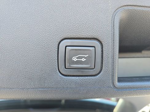 Used 2023 GMC Terrain AT4 AWD/4WD image 14