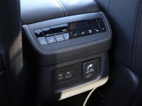 Certified 2025 Nissan Pathfinder Platinum FWD image 26