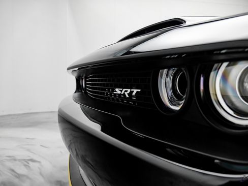 Used 2018 Dodge Challenger SRT Demon image 32