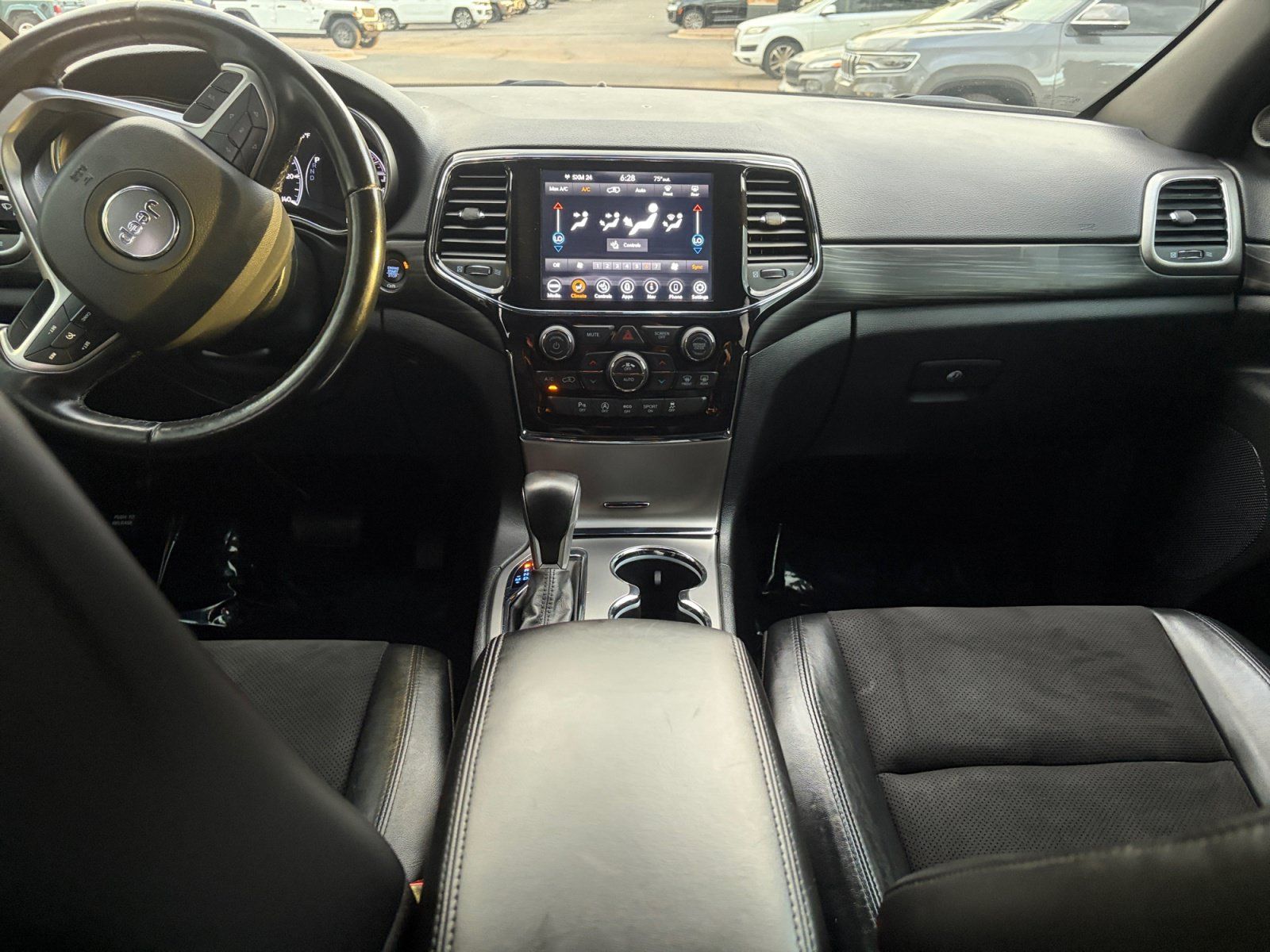 Used 2021 Jeep Grand Cherokee Laredo X AWD/4WD image 17