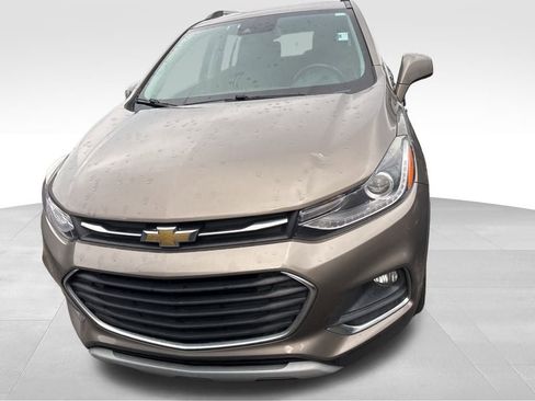 Used 2020 Chevrolet Trax Premier image 2