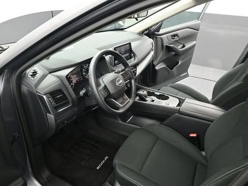 Used 2026 Nissan Rogue S FWD image 5