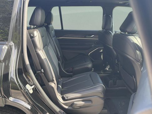 New 2026 Jeep Grand Cherokee L Limited RWD image 22