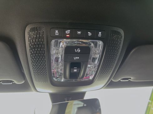 Used 2021 Mercedes-Benz CLA 250 image 21