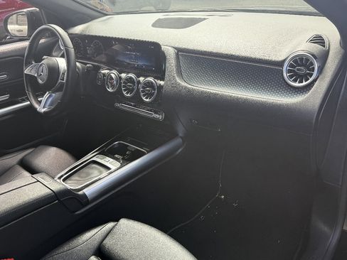 Used 2025 Mercedes-Benz GLA 250 image 26