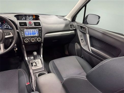 Used 2017 Subaru Forester 2.5i Premium image 28