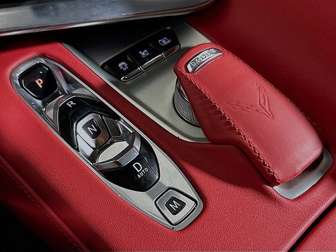 Used 2024 Chevrolet Corvette Stingray Preferred Cpe image 18