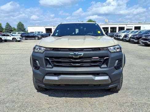 Used 2023 Chevrolet Colorado Trail Boss w/ Advanced Trailering Package AWD/4WD image 2