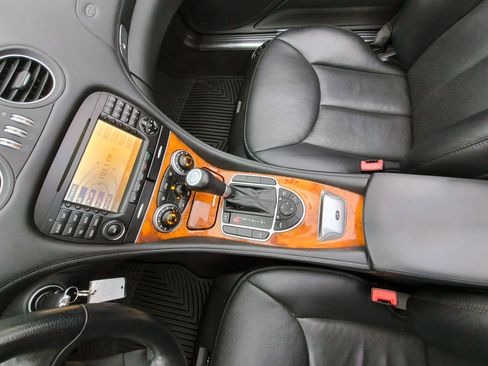 Used 2007 Mercedes-Benz SL 550 image 25