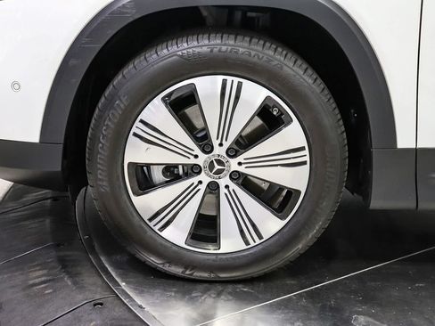 Used 2023 Mercedes-Benz EQB 300 4MATIC image 9