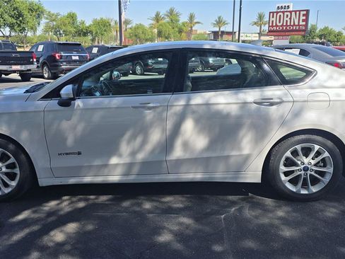 Used 2019 Ford Fusion SE FWD image 8