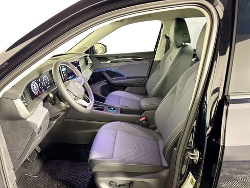 New 2026 Volkswagen Tiguan SE image 11