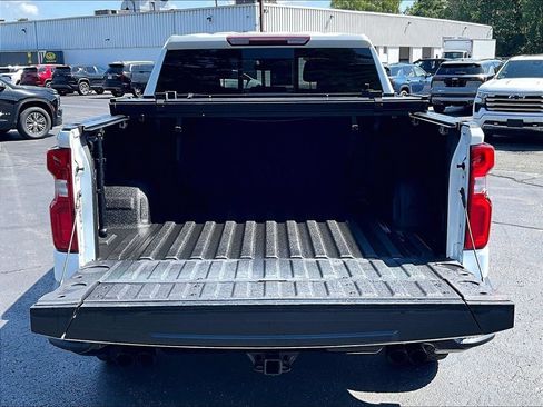 Used 2022 Chevrolet Silverado 1500 LT Trail Boss w/ LT Trail Boss Premium Package AWD/4WD image 32