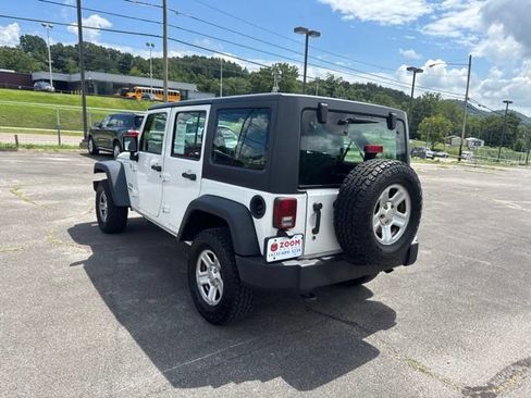 Used 2016 Jeep Wrangler Unlimited Sport w/ Connectivity Group AWD/4WD image 6