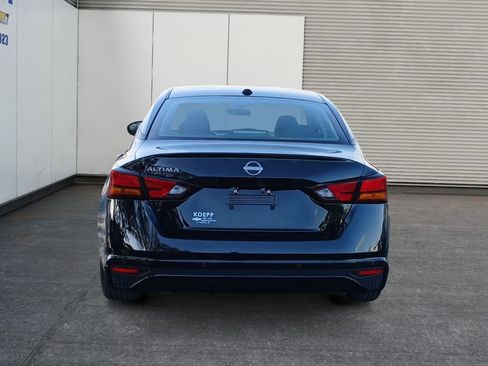 Used 2025 Nissan Altima 2.5 S FWD image 4
