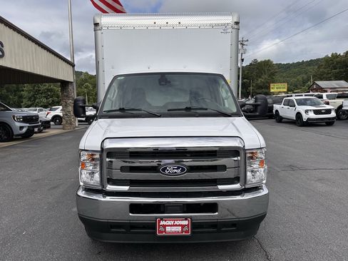 Certified 2026 Ford E-450 and Econoline 450 Super Duty w/ Power Equipment Group RWD image 3