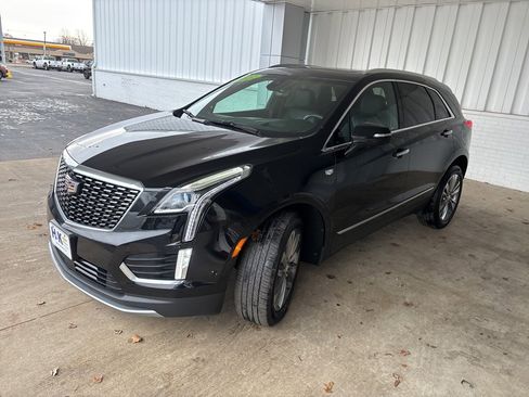 Used 2022 Cadillac XT5 Premium Luxury image 3