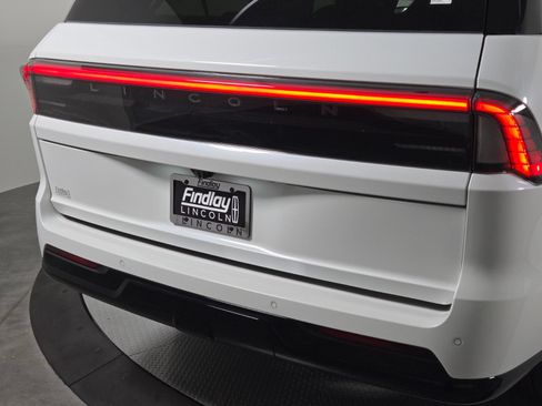 New 2027 Lincoln Navigator L Black Label AWD/4WD image 5