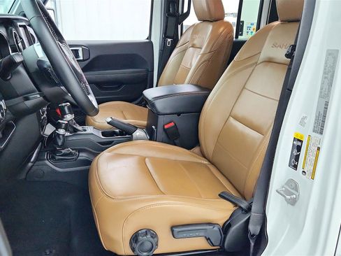 Used 2021 Jeep Wrangler Unlimited Sahara image 26