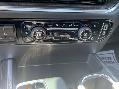 Used 2024 Chevrolet Silverado 1500 LTZ w/ LTZ Premium Package AWD/4WD image 37