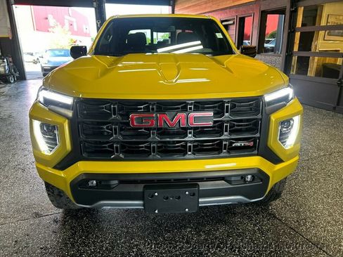 Used 2024 GMC Canyon AT4 AWD/4WD image 6