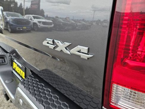 Used 2017 RAM 1500 Big Horn AWD/4WD image 13